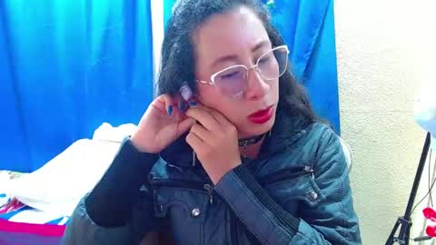 Gia  online show from May 30, 12:19 am