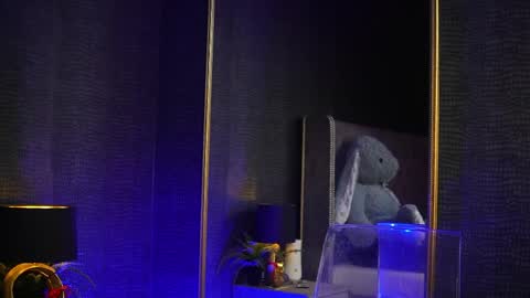  Gia  online show from April 26, 8:17 pm