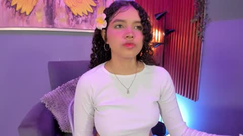 Snapshot of gianna_brown_ chatting on October 16, 12:30 pm gianna_brown_ online show from October 16, 12:30 pm