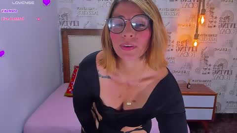 Snapshot of giannabonet chatting on December 20, 12:27 pm G I A N N A online show from December 20, 12:27 pm