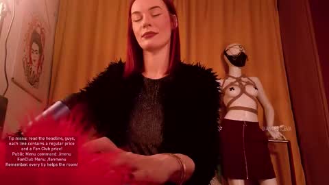 Snapshot of giantess_eva chatting on October 19, 4:53 pm Eva online show from October 19, 4:53 pm