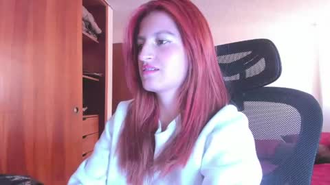 GiaRoussel online show from April 21, 2:24 pm