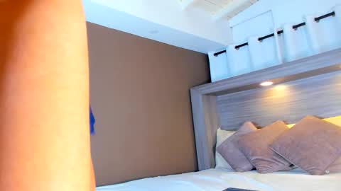 gigi wilden online show from February 3, 11:26 am