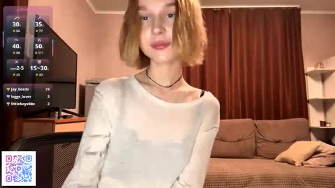 Snapshot of gigikray chatting on October 15, 7:38 pm Molly online show from October 15, 7:38 pm