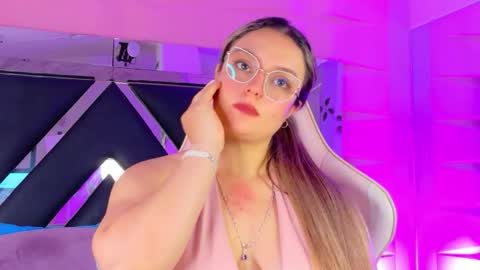 Giigii online show from March 7, 7:32 pm