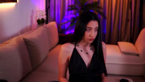 Snapshot of ginavalentinna chatting on February 22, 7:43 pm Gina online show from February 22, 7:43 pm