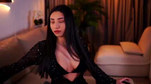 Snapshot of ginavalentinna chatting on February 20, 7:52 pm Gina online show from February 20, 7:52 pm