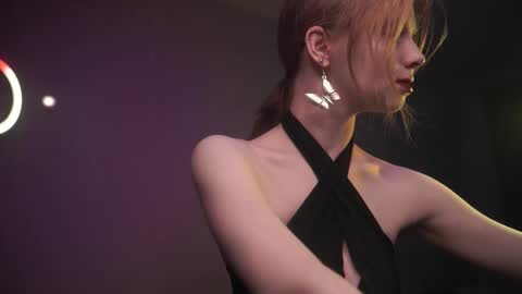        im expecting 350 thumbs up on my altar   online show from January 11, 10:26 pm