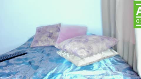 Snapshot of ginger_smil chatting on October 18, 12:52 pm Diana online show from October 18, 12:52 pm