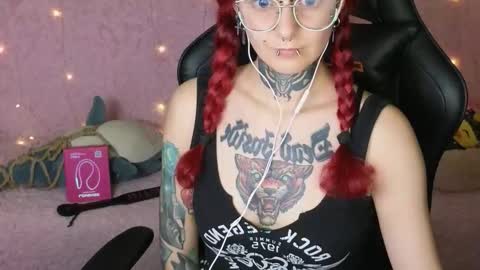Snapshot of ginger_stay chatting on September 14, 12:41 am Ginger online show from September 14, 12:41 am