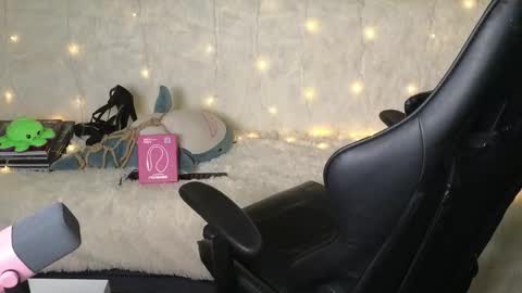 Snapshot of ginger_stay chatting on October 16, 10:23 pm Ginger online show from October 16, 10:23 pm