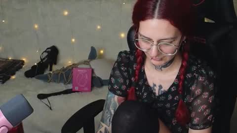 Snapshot of ginger_stay chatting on October 10, 9:09 pm Ginger online show from October 10, 9:09 pm