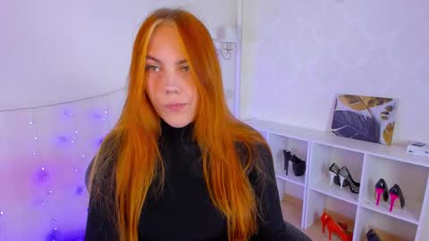 gingerr_pie online show from September 25, 7:01 pm