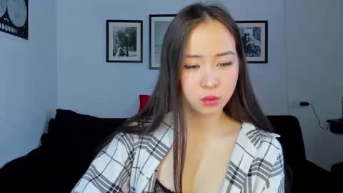 Snapshot of ginnycherry chatting on February 6, 9:11 am Ginny online show from February 6, 9:11 am