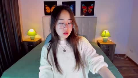 Snapshot of ginnycherry chatting on December 27, 8:45 am Ginny online show from December 27, 8:45 am