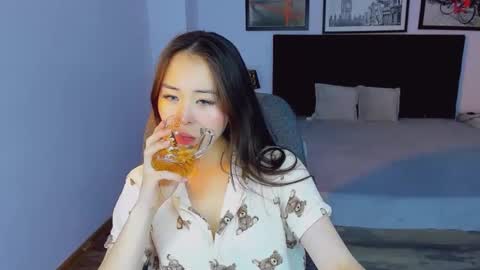 Snapshot of ginnycherry chatting on January 29, 1:07 pm Ginny online show from January 29, 1:07 pm