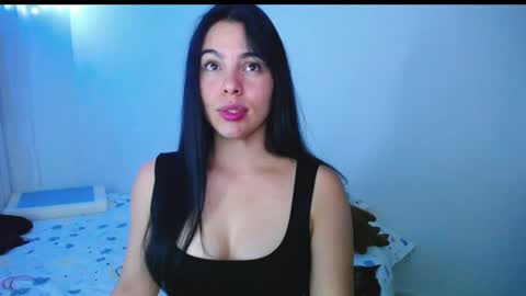 Snapshot of giorivera199 chatting on February 24, 2:59 am GIO RIVERA online show from February 24, 2:59 am