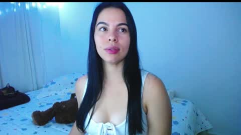 Snapshot of giorivera199 chatting on February 22, 11:32 pm GIO RIVERA online show from February 22, 11:32 pm