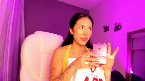 Giovanna  online show from November 25, 5:31 am