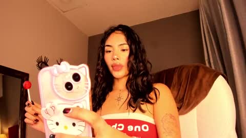 Snapshot of giovanna_oliveira chatting on September 27, 6:53 am Giovanna online show from September 27, 6:53 am