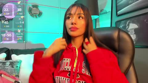 Snapshot of giovanna_oliveira chatting on January 22, 5:48 am Giovanna online show from January 22, 5:48 am