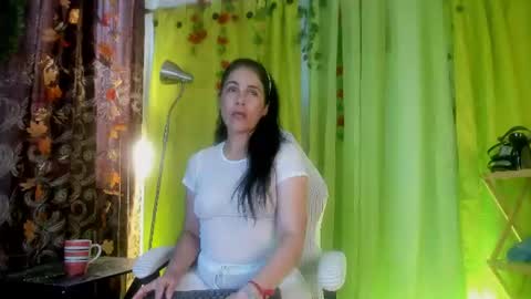 Girasol Walton online show from June 26, 2:07 pm