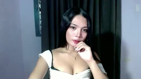 Aisha online show from October 15, 8:28 am