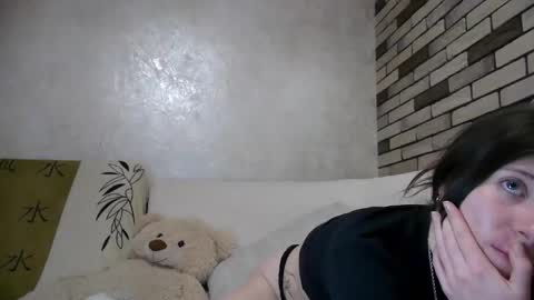 girl_cute007 online show from April 22, 9:12 pm