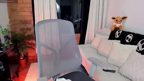 girl_inline online show from February 7, 1:53 am