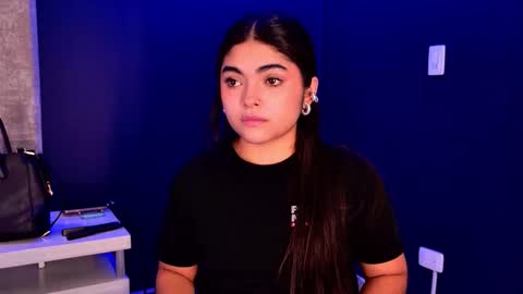     online show from October 5, 11:37 am