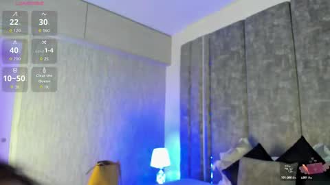     online show from October 3, 10:31 am