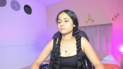 GISELLE ROLDAN online show from April 21, 4:41 am