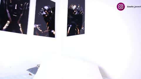 Giselle online show from April 21, 10:33 am