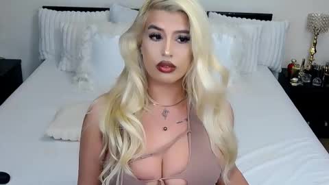 Giselle online show from January 13, 1:59 pm