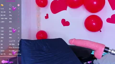 Gigi  online show from February 15, 4:04 am