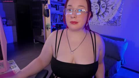 Snapshot of gitera_ chatting on January 15, 7:34 pm AlexaMillis online show from January 15, 7:34 pm