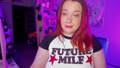 Snapshot of gitera_ chatting on January 6, 9:11 pm AlexaMillis online show from January 6, 9:11 pm