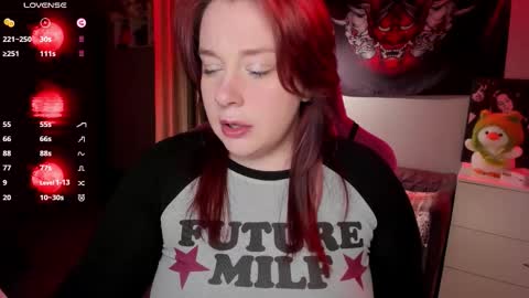 Snapshot of gitera_ chatting on October 2, 11:54 pm AlexaMillis online show from October 2, 11:54 pm
