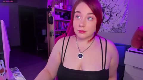 Snapshot of gitera_ chatting on January 30, 9:58 pm AlexaMillis online show from January 30, 9:58 pm