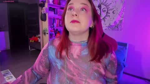 Snapshot of gitera_ chatting on December 20, 9:06 pm AlexaMillis online show from December 20, 9:06 pm
