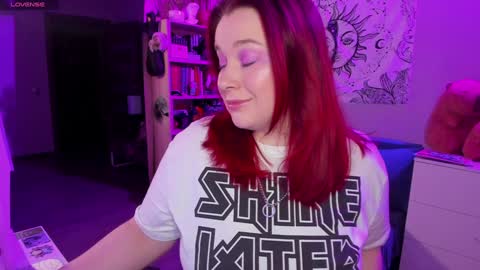 Snapshot of gitera_ chatting on January 19, 8:30 pm AlexaMillis online show from January 19, 8:30 pm