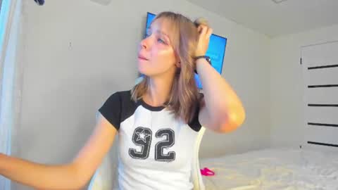 Sara online show from June 15, 5:51 am