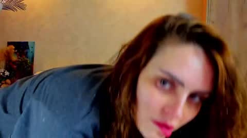 Gloria Wood online show from April 23, 6:21 pm