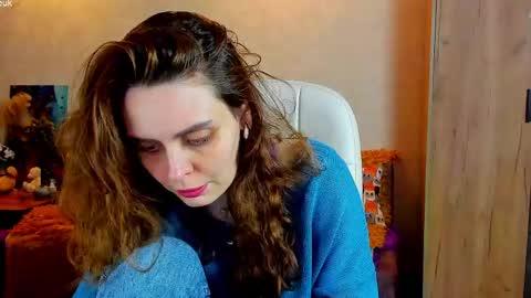 Gloria Wood online show from April 19, 6:10 pm