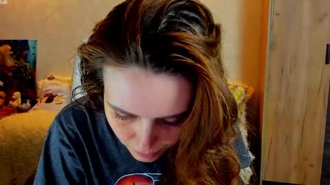 Gloria Wood online show from April 21, 7:32 pm