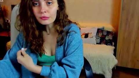 Gloria Wood online show from December 2, 9:50 pm