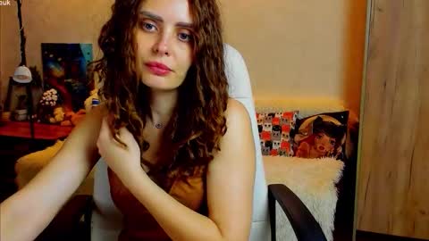 Snapshot of gloria_wood chatting on October 18, 10:11 pm Gloria Wood online show from October 18, 10:11 pm
