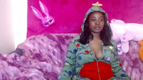 goddess_aaliyah online show from December 25, 6:20 am