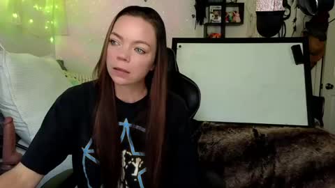 Patricia Mars           Goddess of Mars twitter thegoddessmindy online show from March 24, 2:33 pm