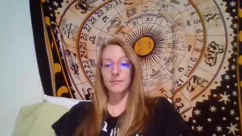 Snapshot of goddesschloexo chatting on September 30, 2:50 am GoddessChloexo online show from September 30, 2:50 am